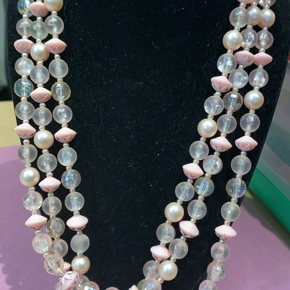 Vintage Pretty in Pink necklace 20” - Picture 2 of 5